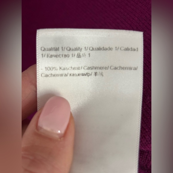 ✨Escada Women's Purple Cashmere Tank Top✨ - Picture 3 of 6